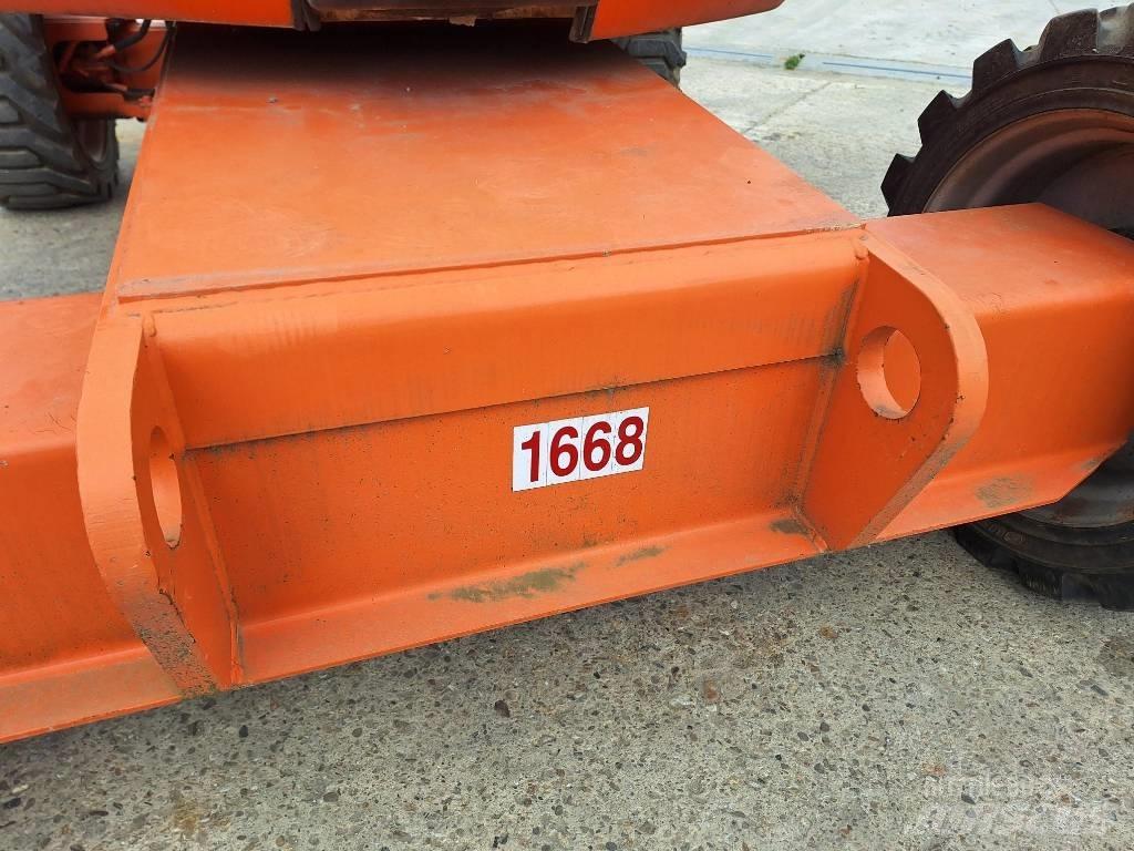 JLG 600 AJ Bomliftar