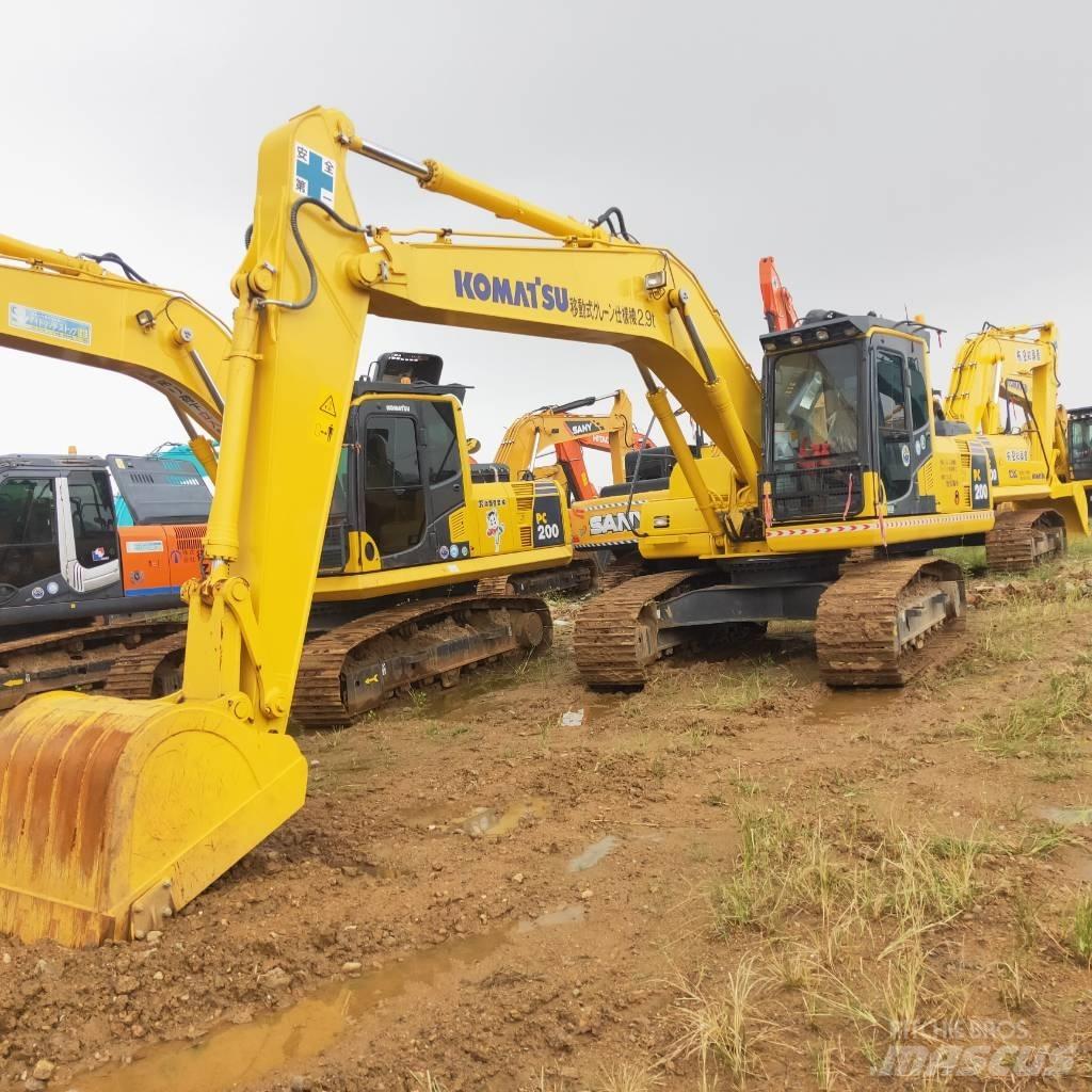 Komatsu PC200-8 Bandgrävare