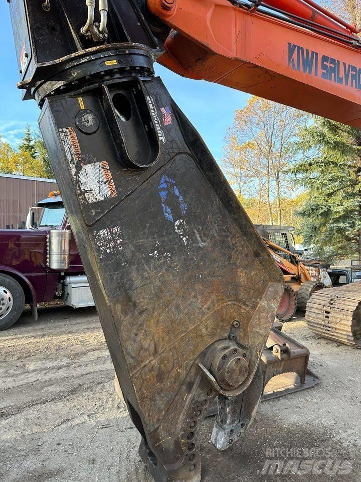 Hitachi EX 200 Rivningsgrävare