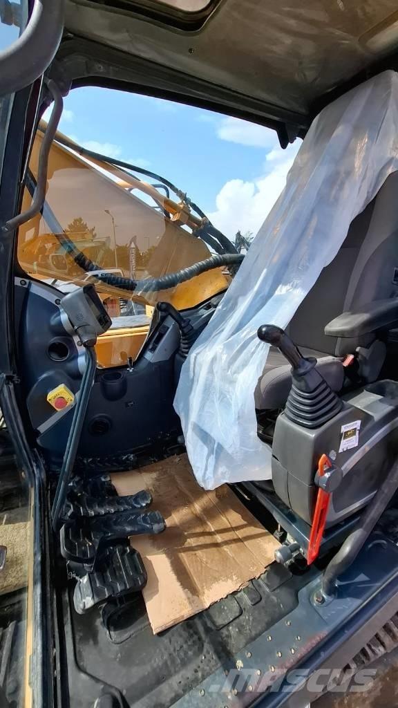 Hyundai R320NLC-9 Bandgrävare