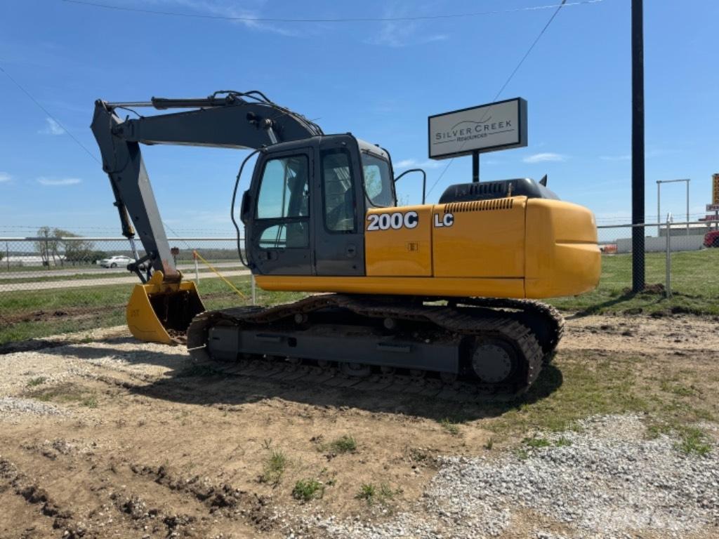 DEERE 200 LC Bandgrävare