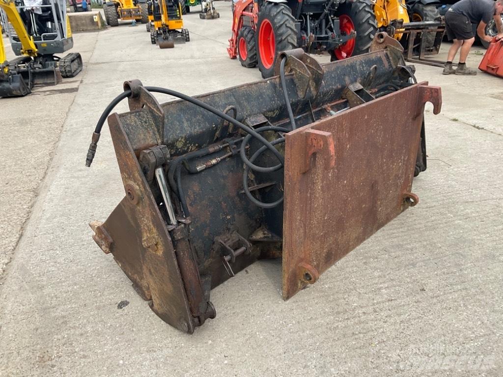 JCB 4 IN 1 BUCKET Skopor