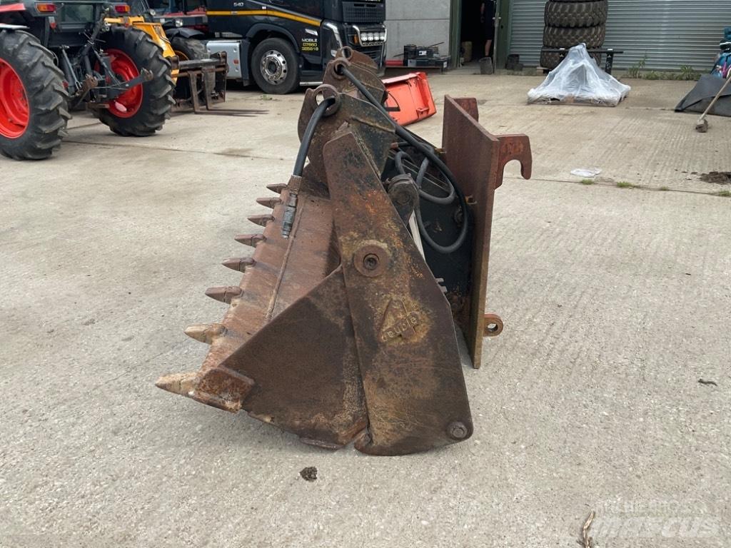 JCB 4 IN 1 BUCKET Skopor