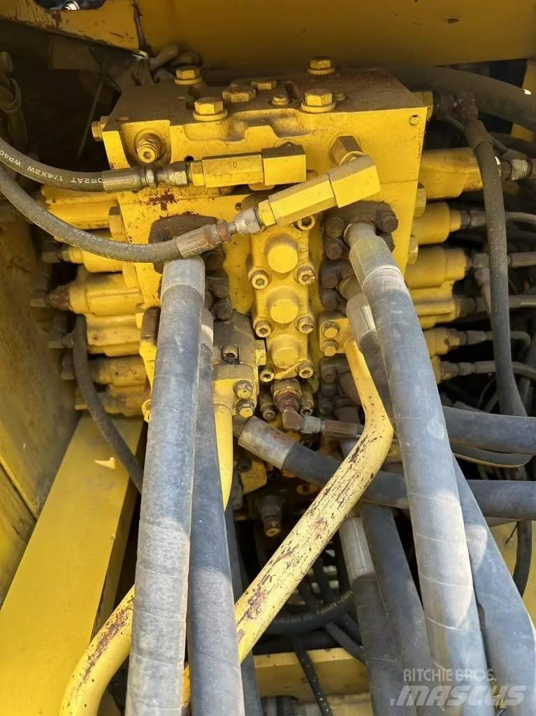 Komatsu PC 240 LC-8 Bandgrävare