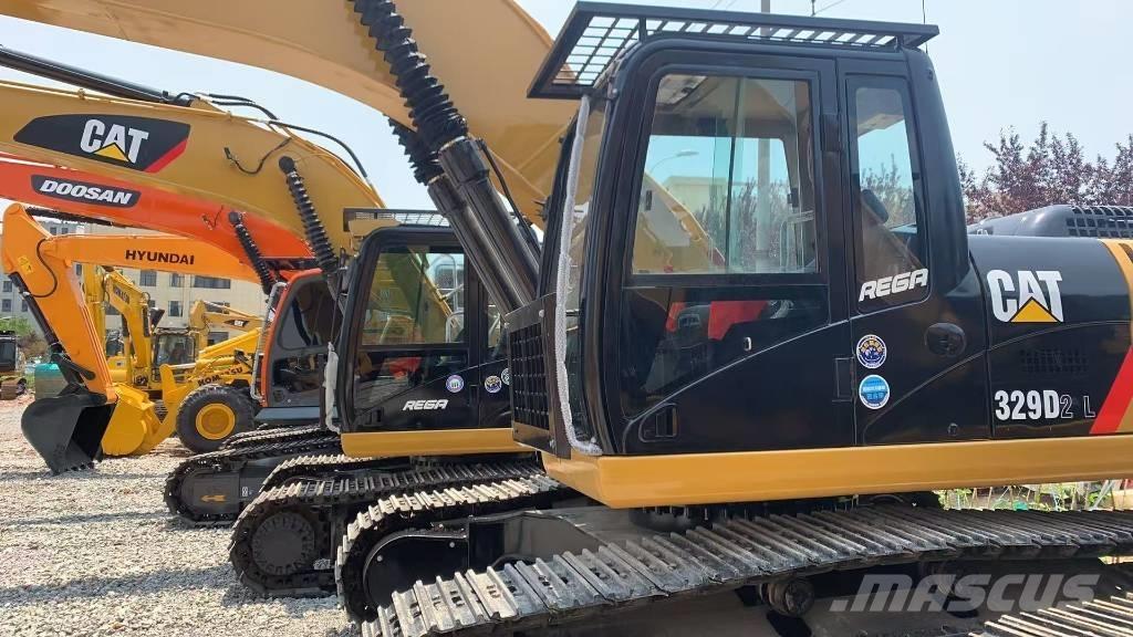 CAT 329 D L Bandgrävare