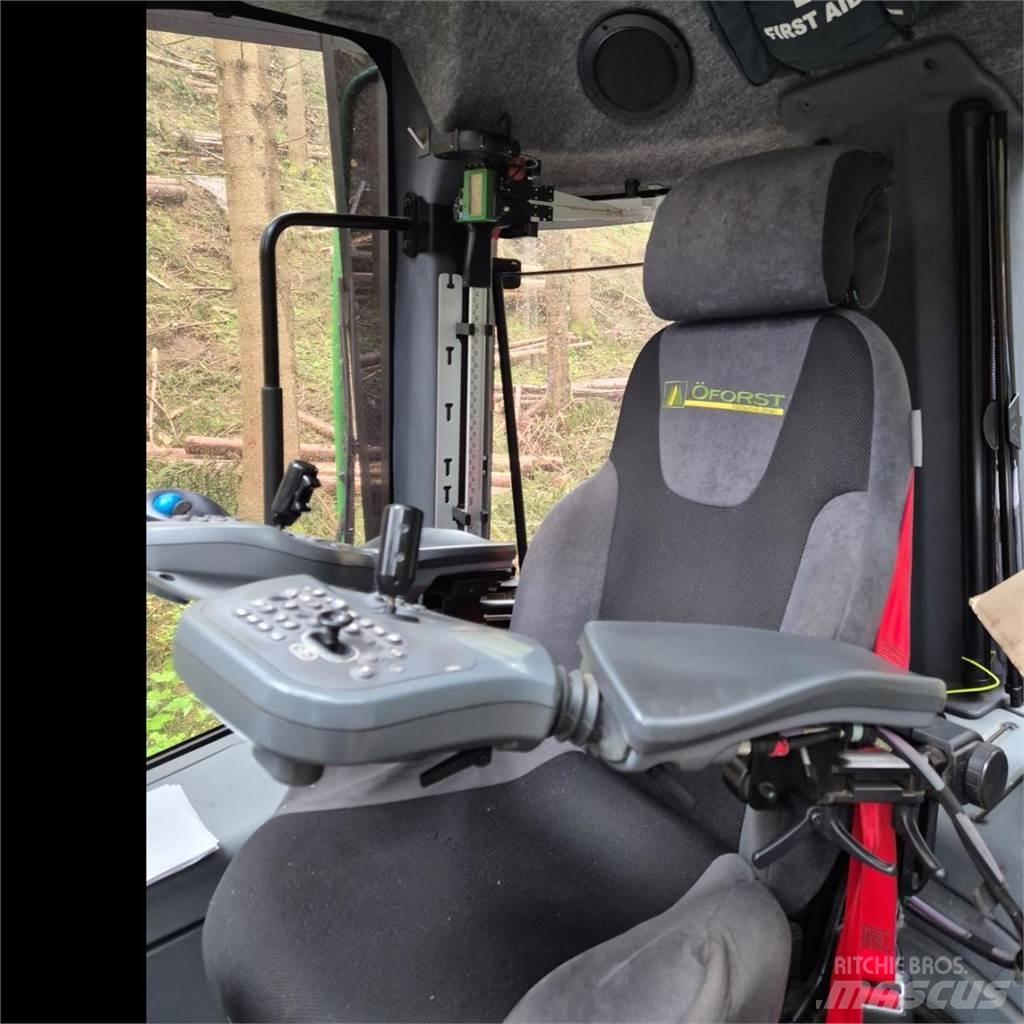 John Deere 1270 G Skördare