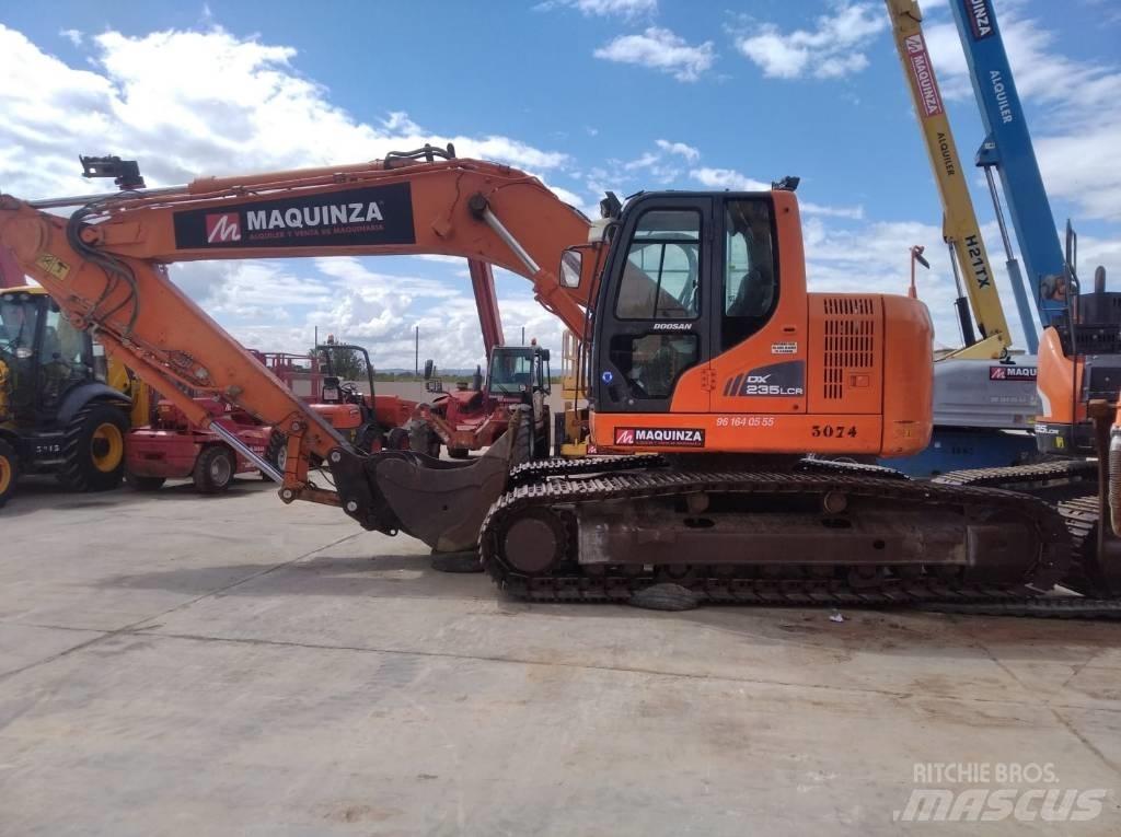 Doosan DX 235 LCR Bandgrävare