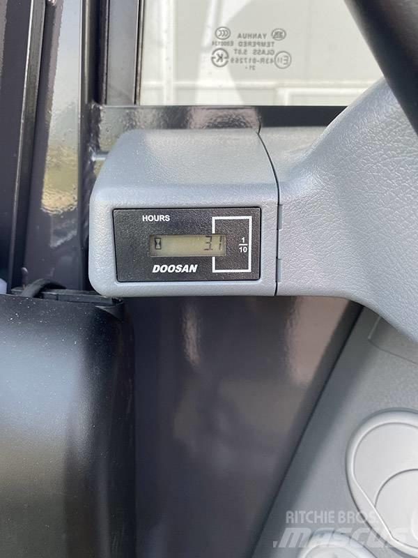 Doosan DX 63-3 Minigrävare < 7t