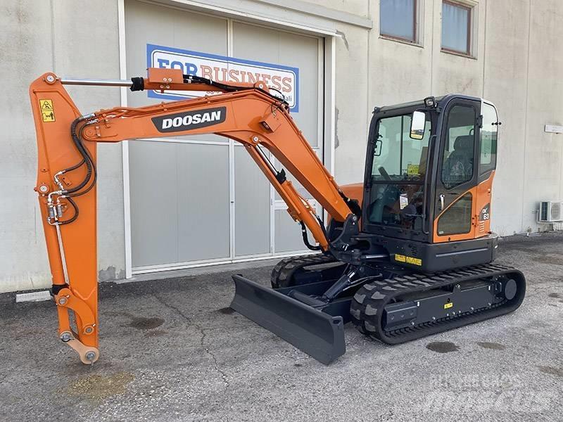 Doosan DX 63-3 Minigrävare < 7t
