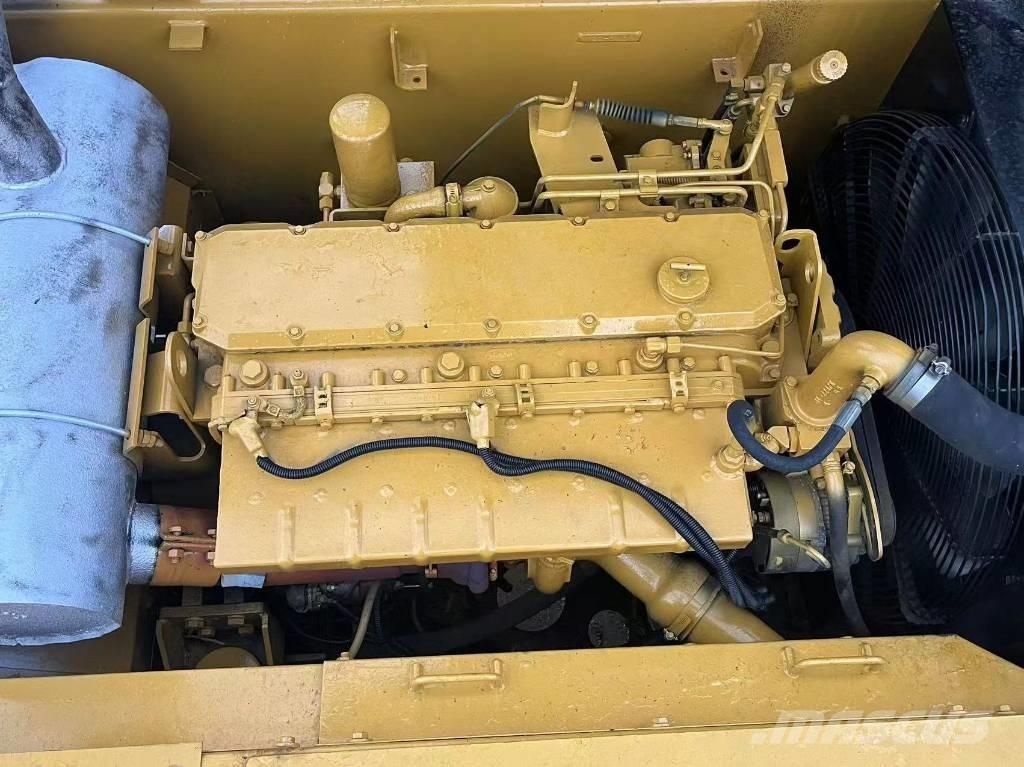 CAT 325 B L Bandgrävare