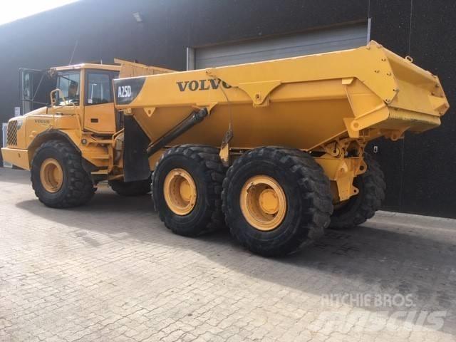 Volvo A25D Midjestyrd dumper
