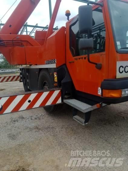Liebherr LTM 1030-2 Terrängkranar (Grov terräng)