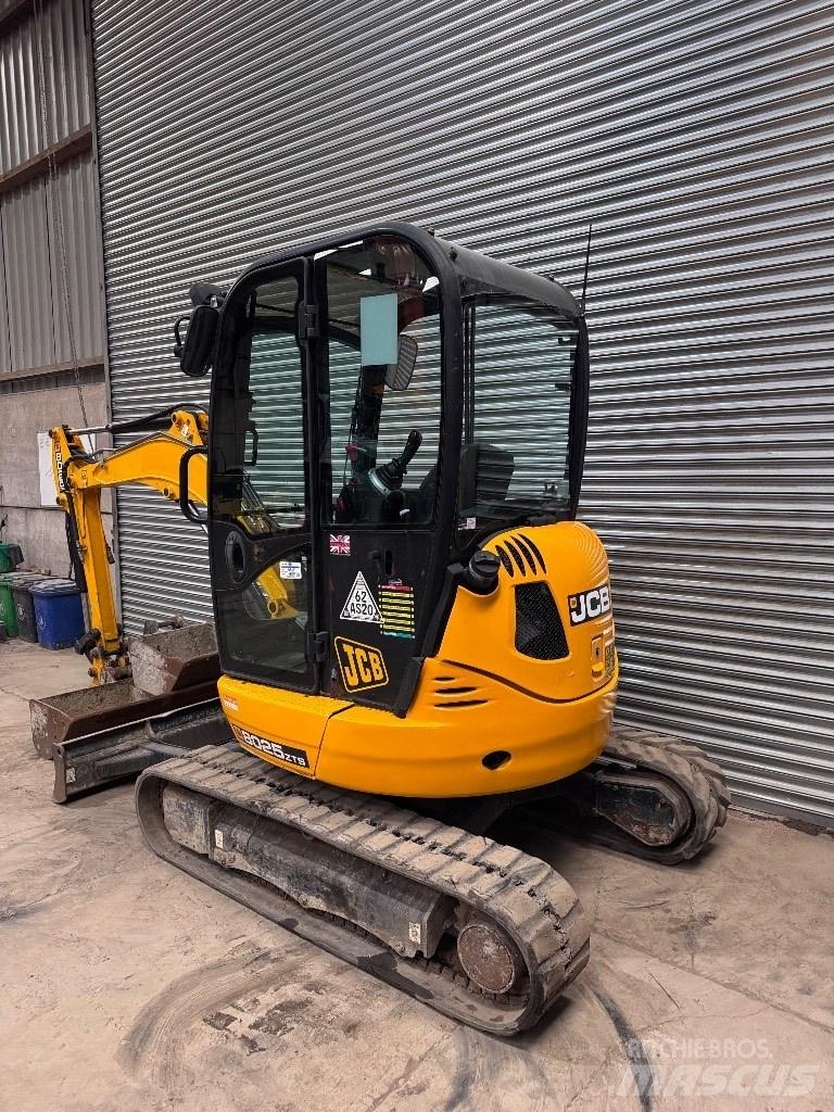 JCB 8025 ZTS Minigrävare < 7t