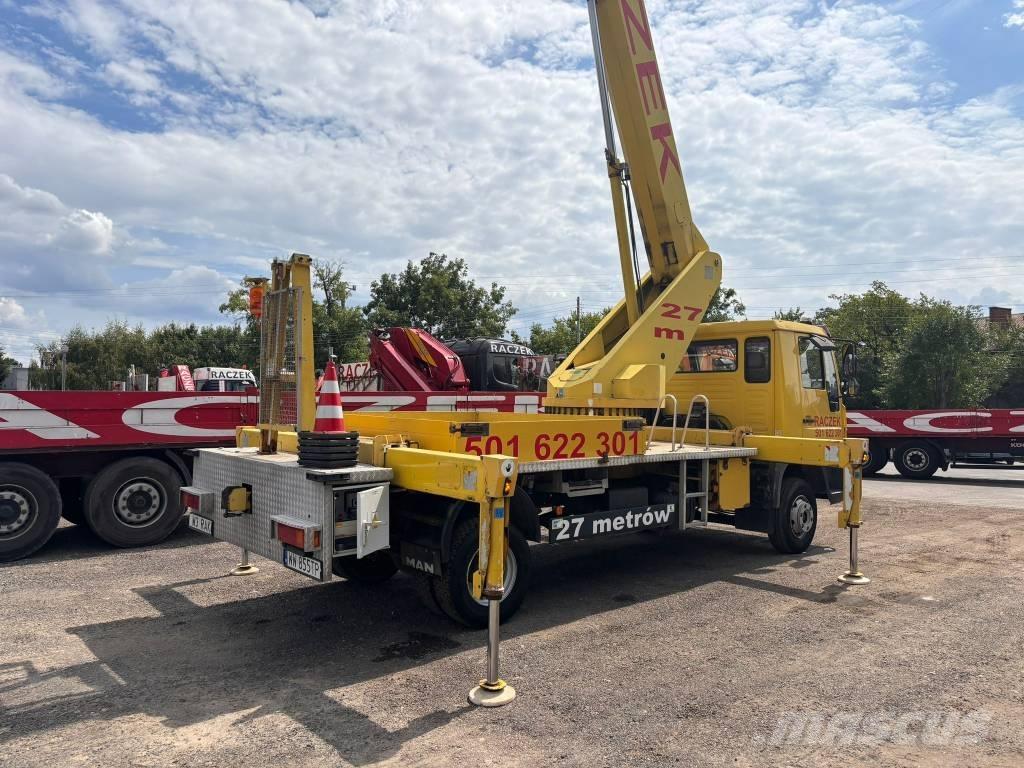 MAN L 2000 Billyftar