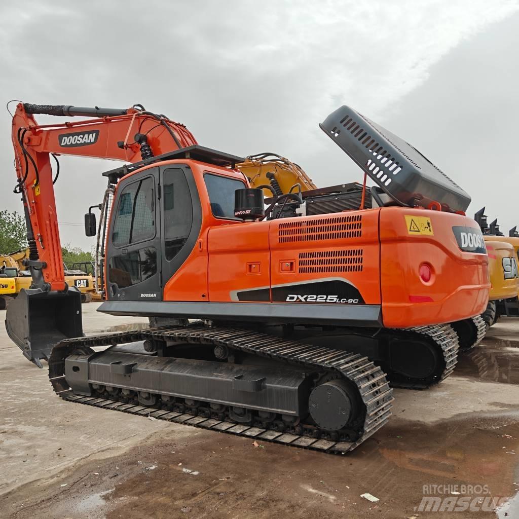 Doosan 225-9C Bandgrävare