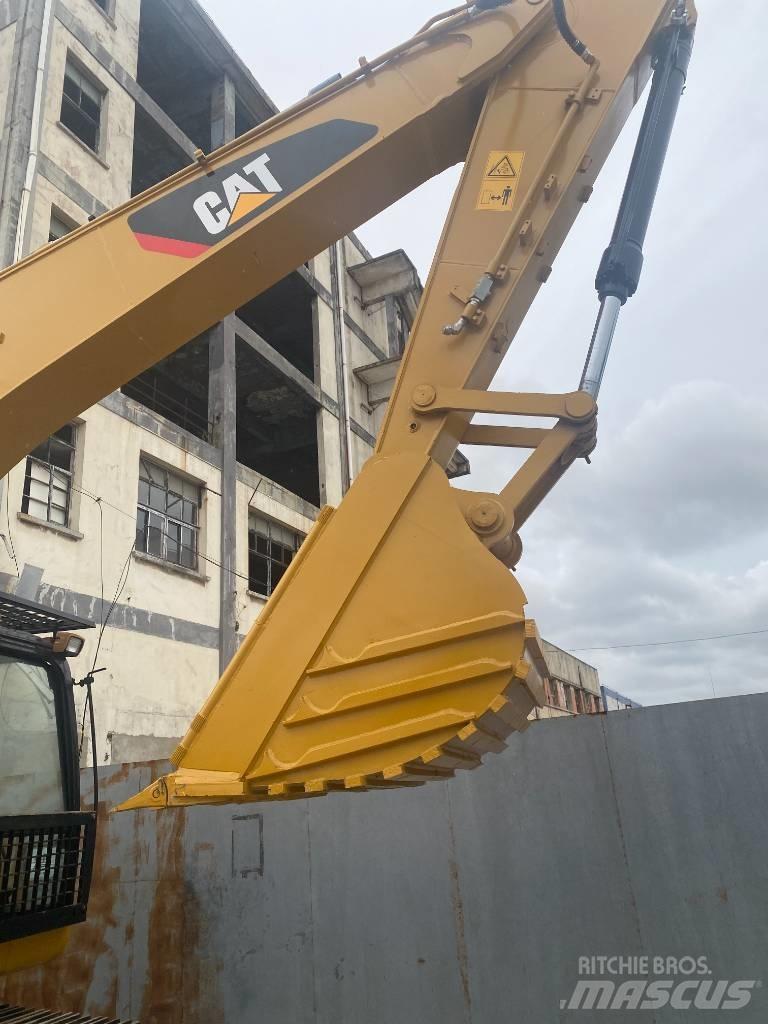 CAT 320 D Bandgrävare