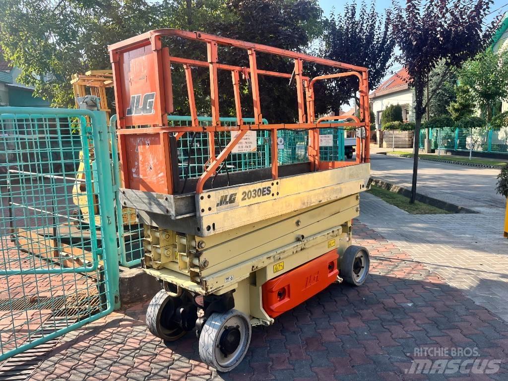 JLG 2030ES     V-3450 Personhissar och andra hissar