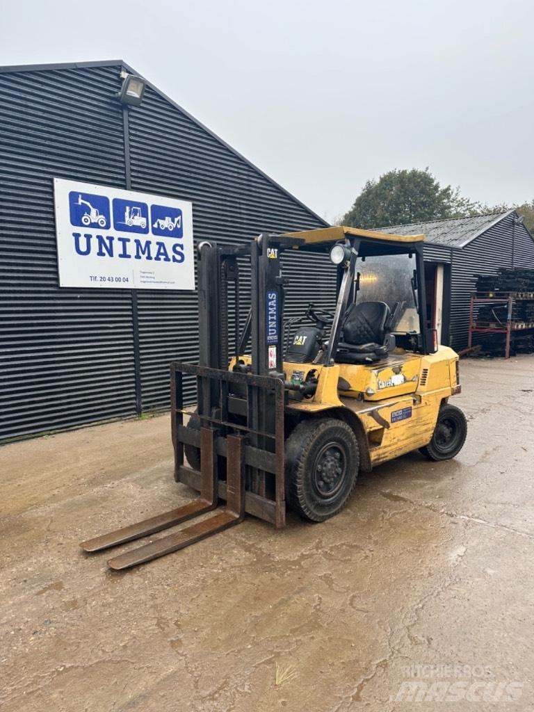 CAT DP 40 Dieselmotviktstruckar