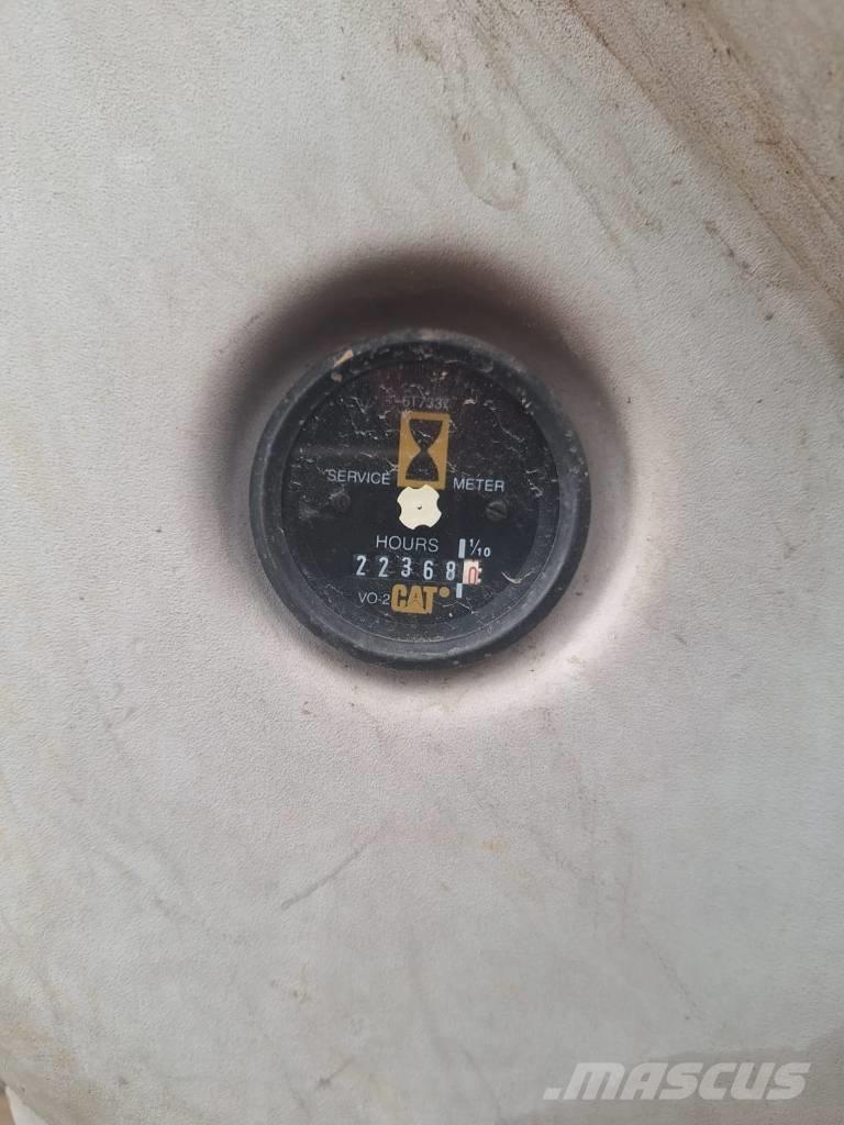 CAT 317 Bandgrävare