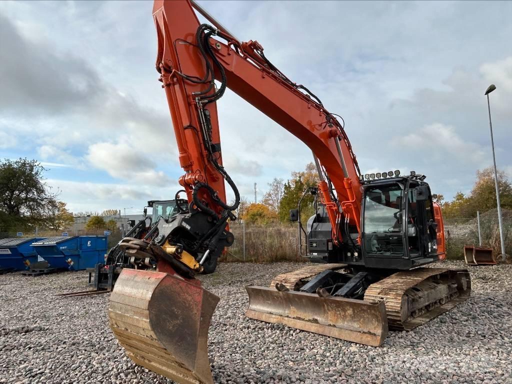Hitachi ZX225USBL-6 Bandgrävare