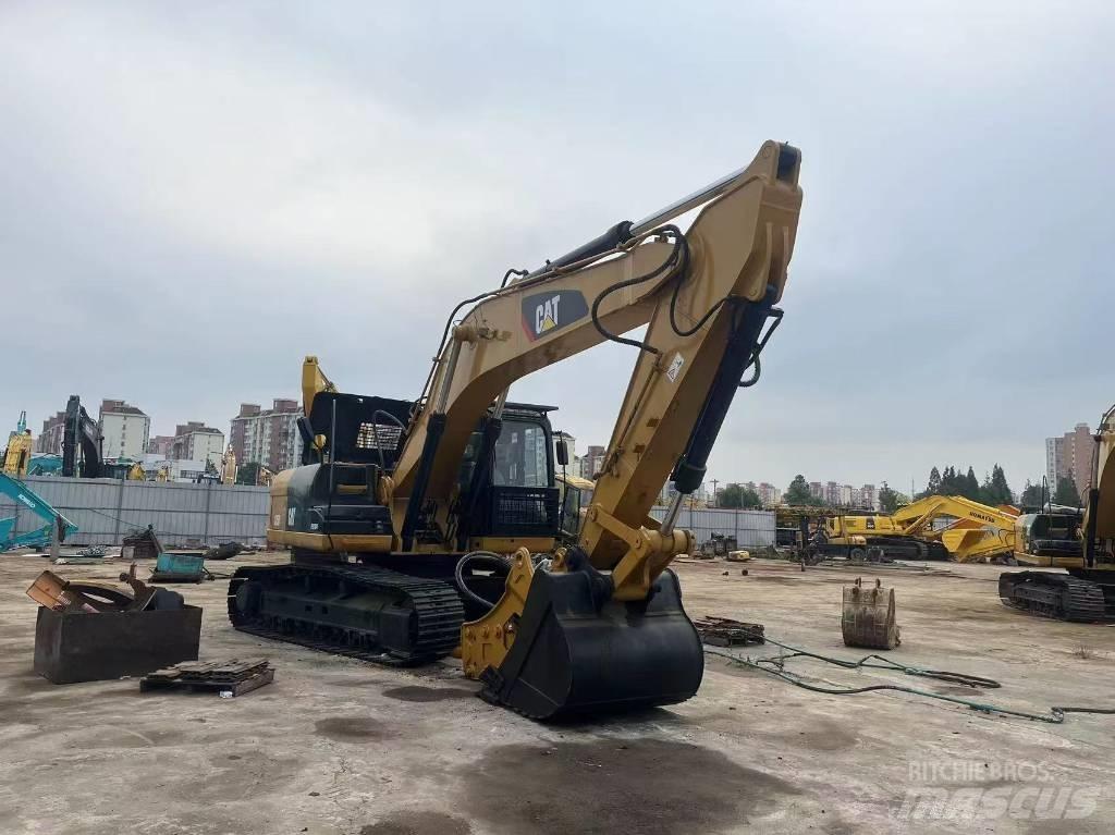 CAT 325D Bandgrävare