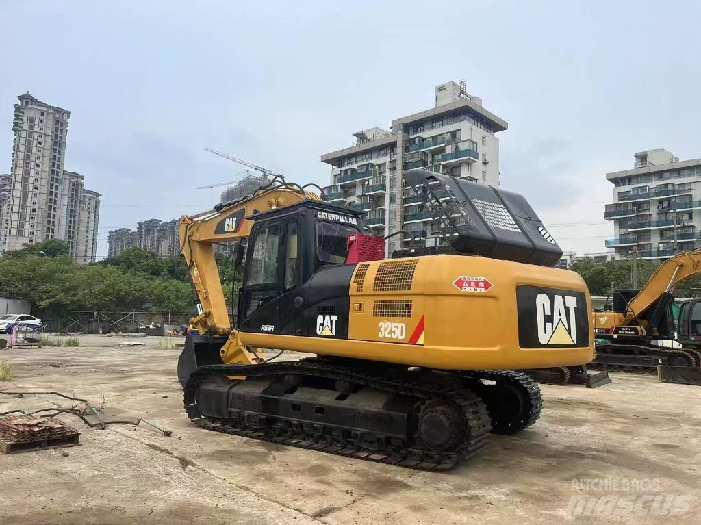 CAT 325D Bandgrävare