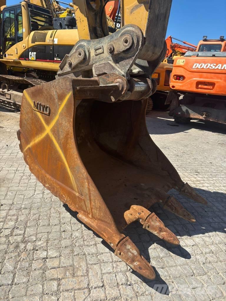 CAT 330FL Bandgrävare