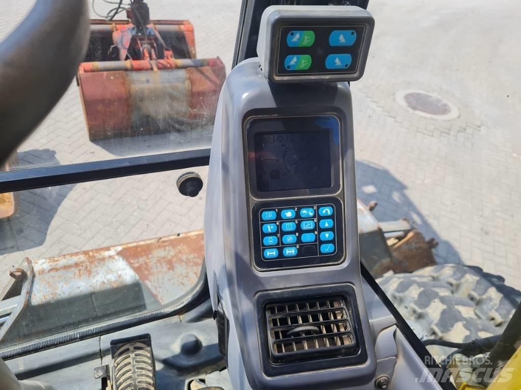 Komatsu PW 140-7 Hjulgrävare