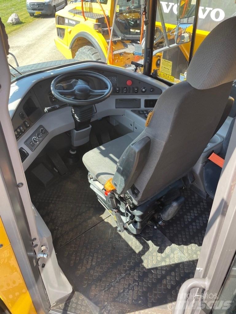 Volvo A30G Midjestyrd dumper