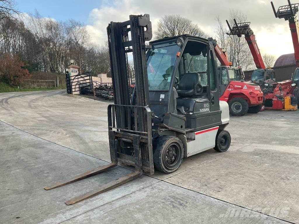 Nissan 30 Forklift Teleskoplastare