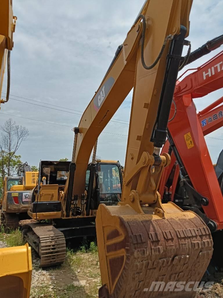 CAT 325 D Bandgrävare
