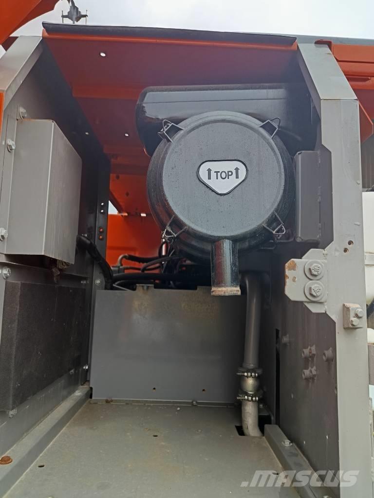 Hitachi ZX 210 Bandgrävare