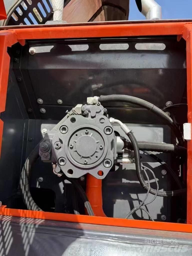 Doosan DX300LC-9C Bandgrävare
