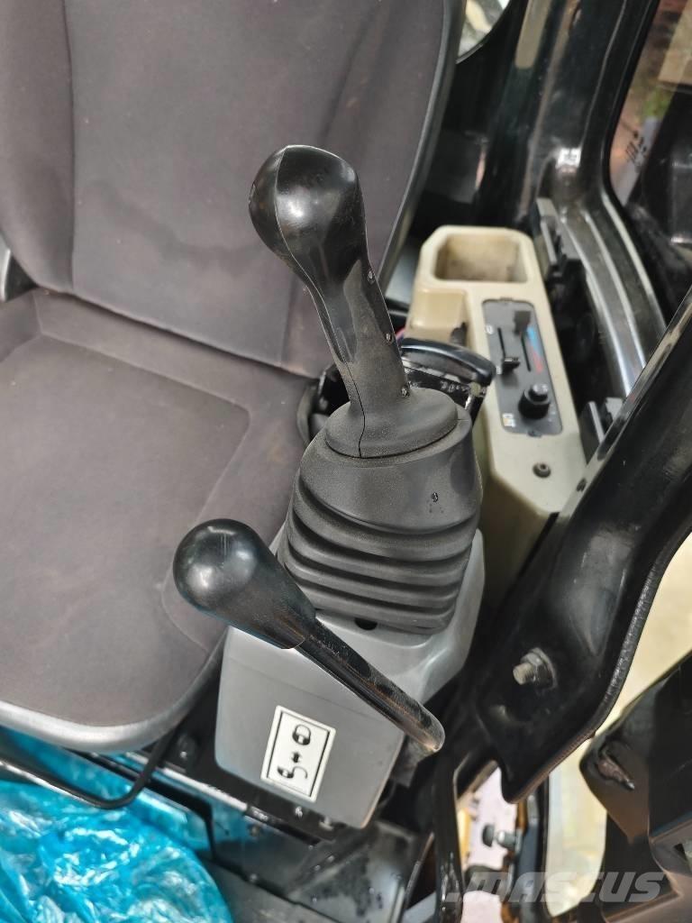 CAT 303.5E Minigrävare < 7t