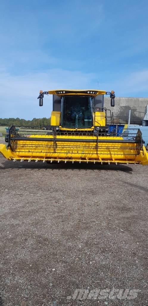 New Holland CX5.80 Skördetröskor