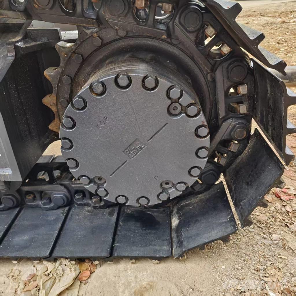 Komatsu PC 200 Bandgrävare