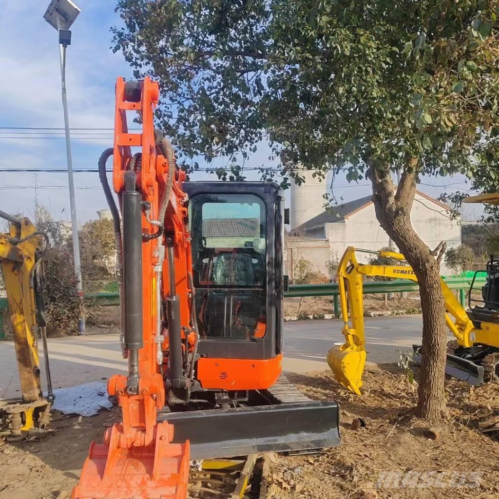 Kubota U 30 Minigrävare < 7t