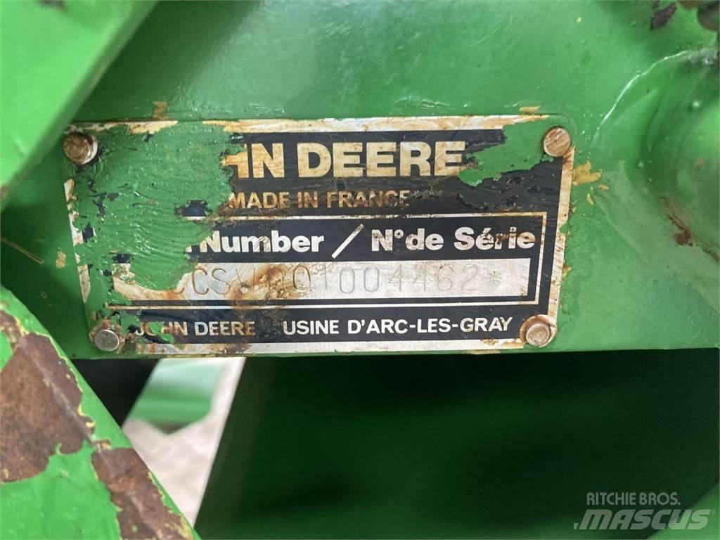 John Deere 550 Rundbalspressar