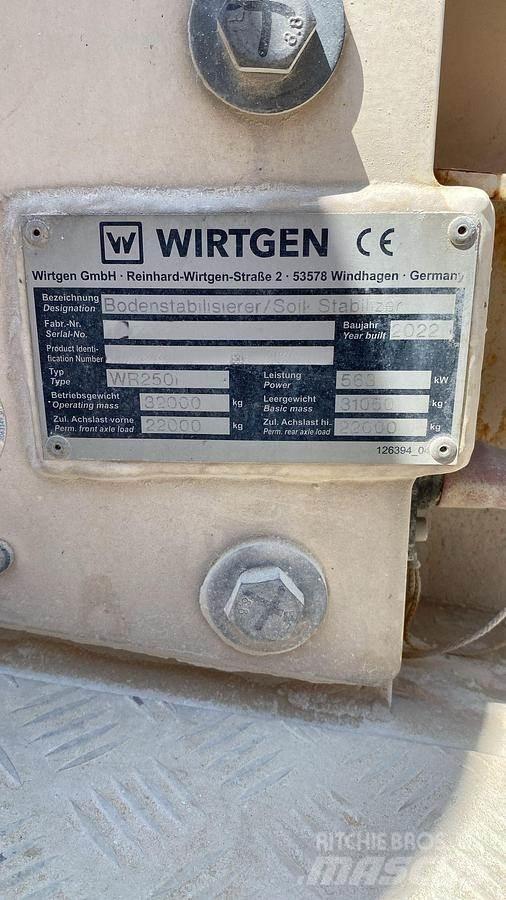 Wirtgen WR250i Återvinningsmaskiner för asfalt