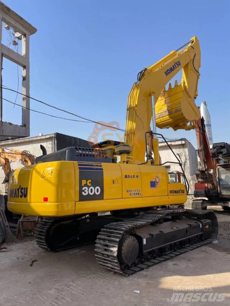 Komatsu PC 300 Bandgrävare