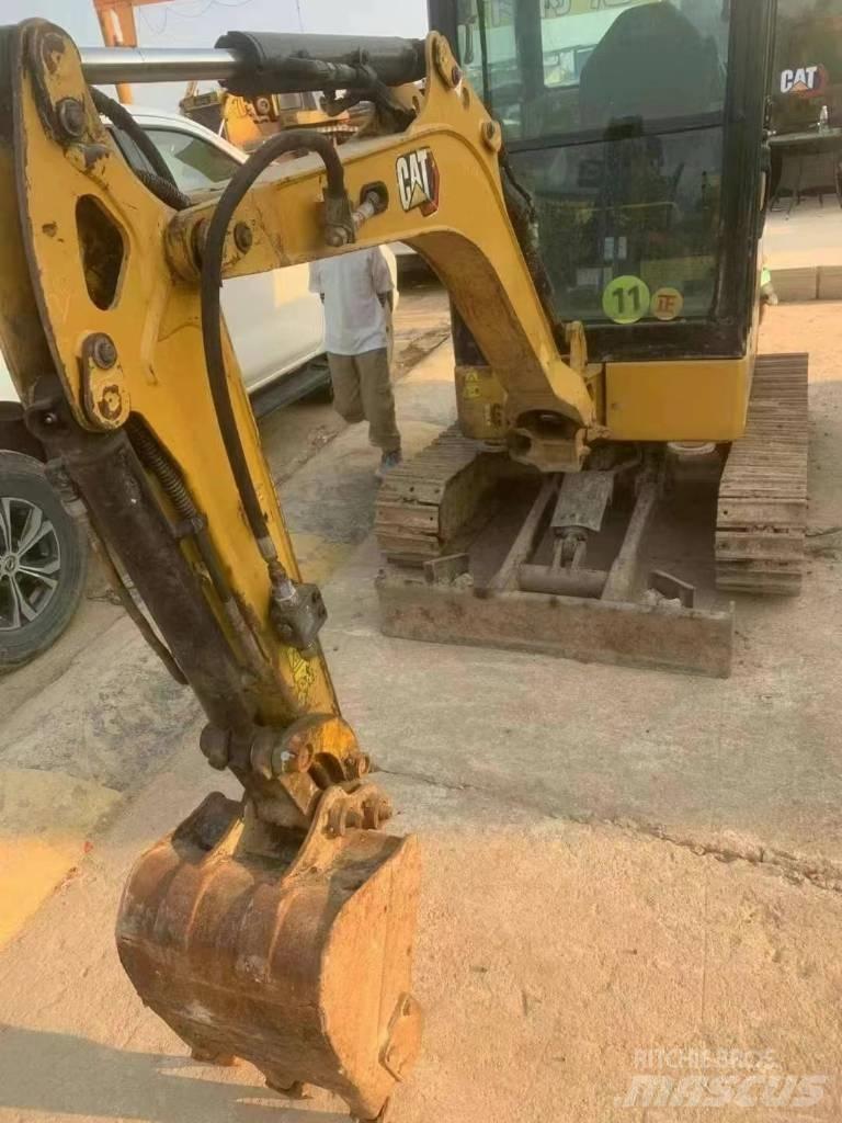 CAT 302 Minigrävare < 7t