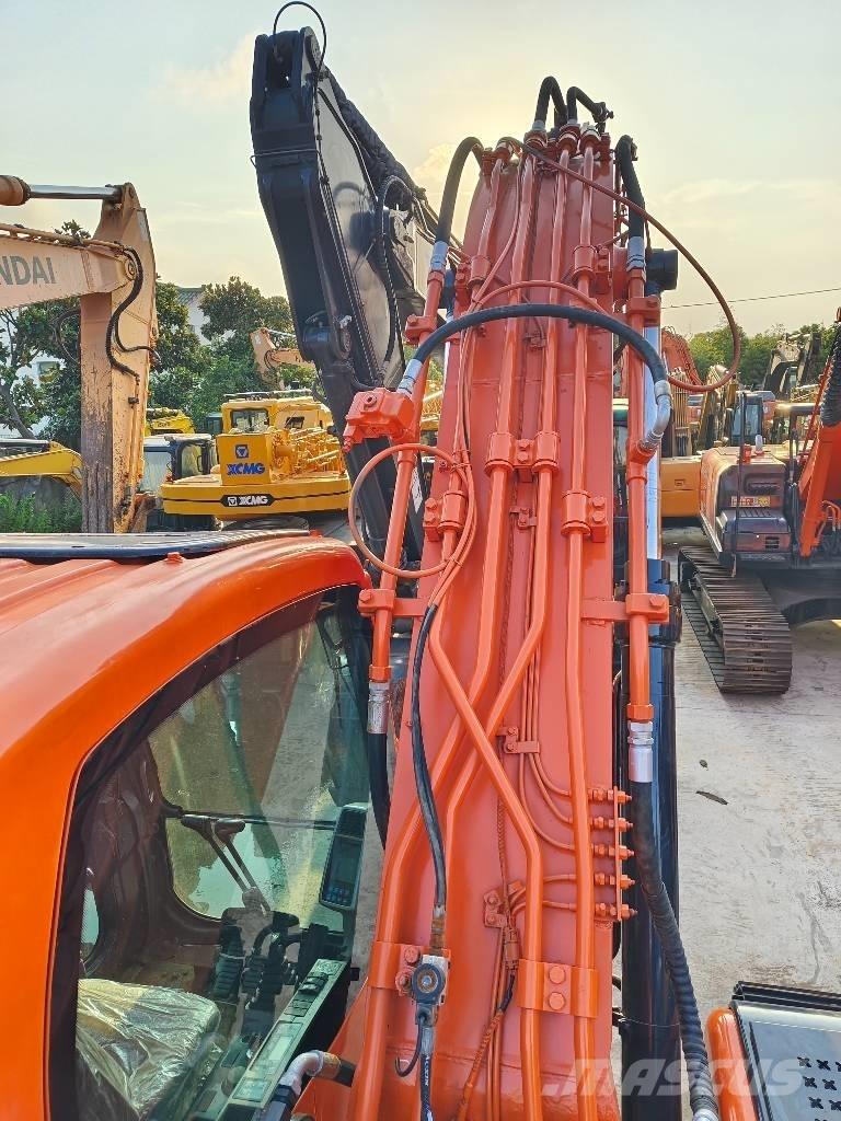 Doosan DX 225 LC-9C Bandgrävare
