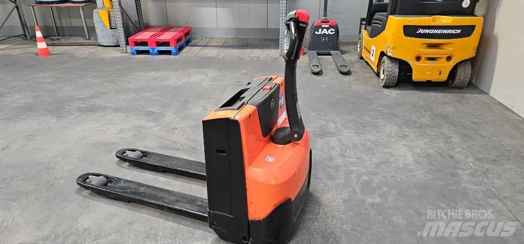 Toyota LWE 140 Plocktruck, låglyftande