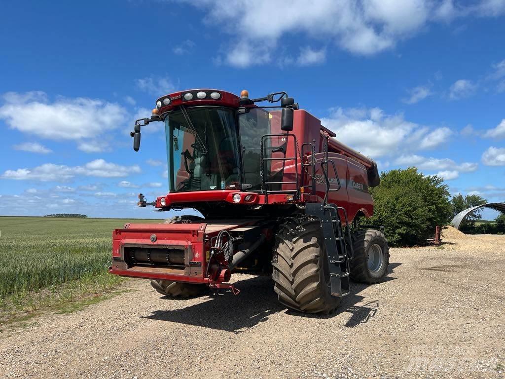 CASE Axial Flow 7120 Skördetröskor