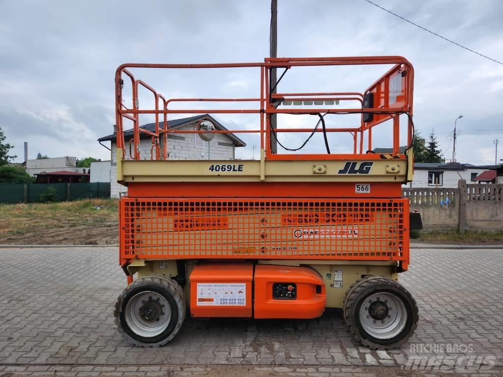 JLG E 4069 LE Saxliftar