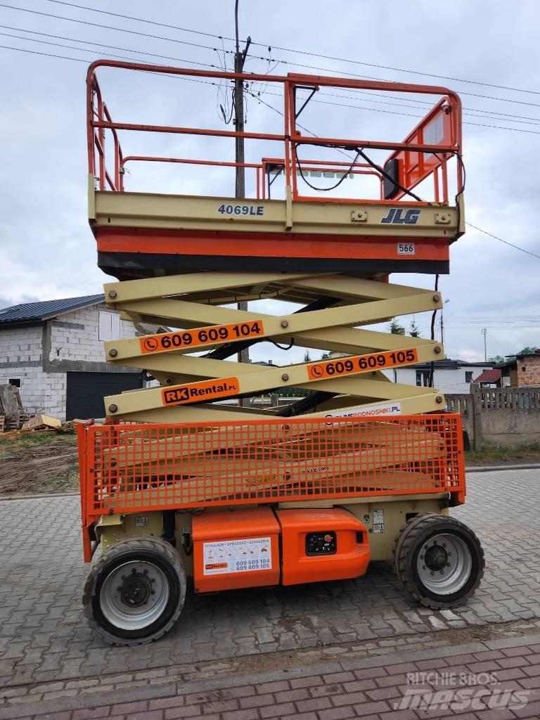 JLG E 4069 LE Saxliftar