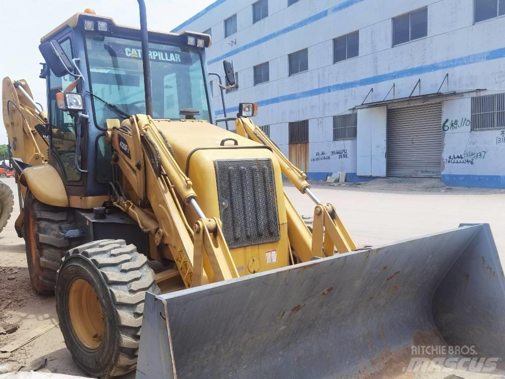 CAT 420 F Grävlastare