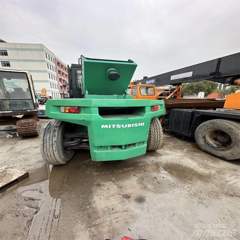 Mitsubishi FD160 Dieselmotviktstruckar