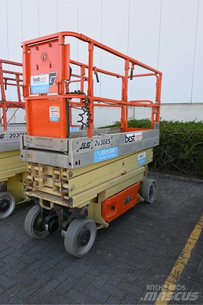 JLG 2030 ES Saxliftar
