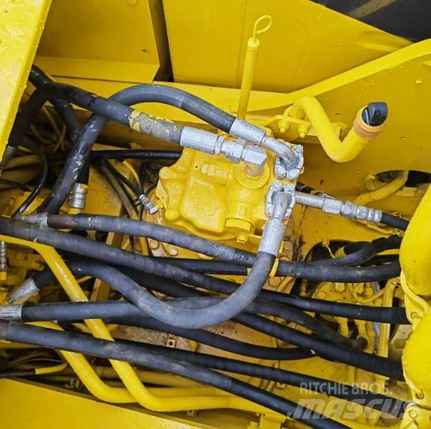 Komatsu PC220-8 Bandgrävare